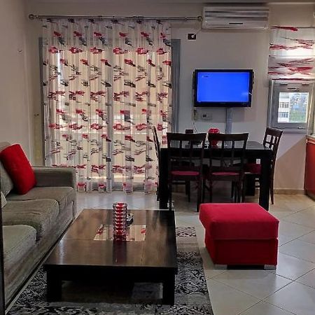 Lolu Apartment Plus Privat Parking Vlorë Dış mekan fotoğraf