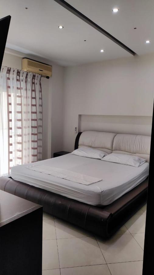 Lolu Apartment Plus Privat Parking Vlorë Dış mekan fotoğraf