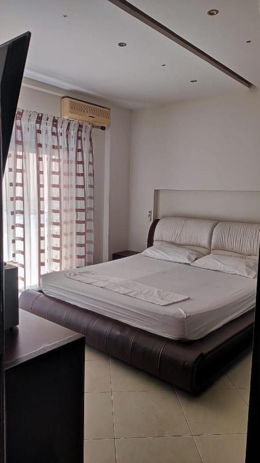 Lolu Apartment Plus Privat Parking Vlorë Dış mekan fotoğraf