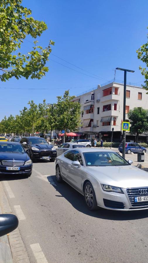 Lolu Apartment Plus Privat Parking Vlorë Dış mekan fotoğraf